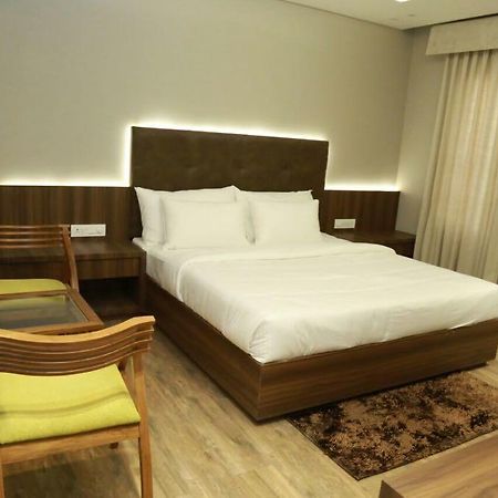 Hotel City Crown Mandsaur Eksteriør bilde
