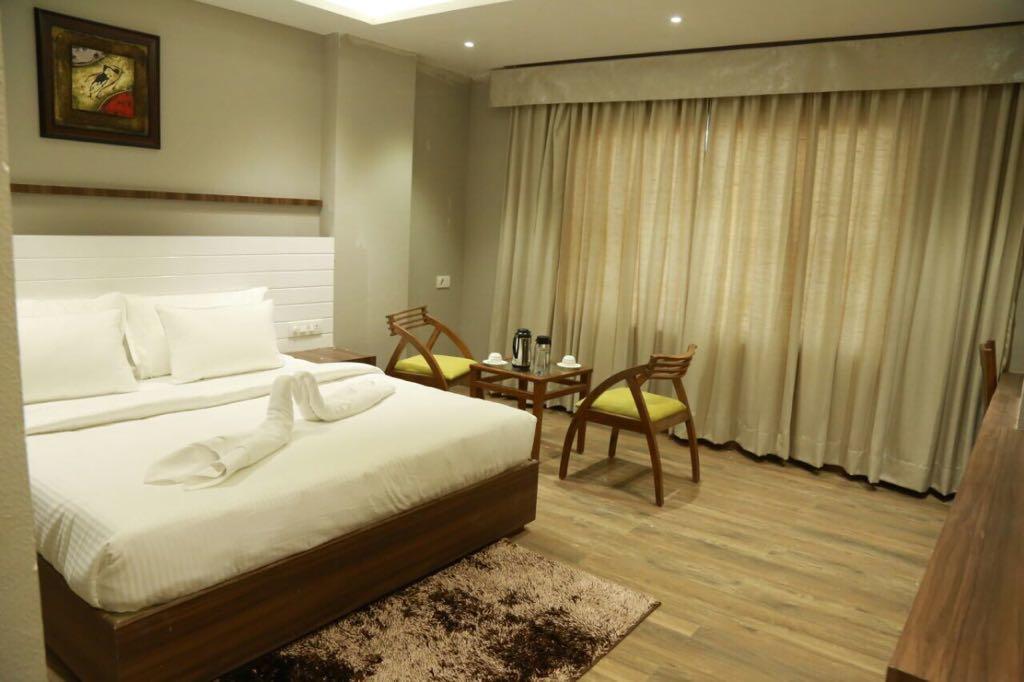 Hotel City Crown Mandsaur Eksteriør bilde