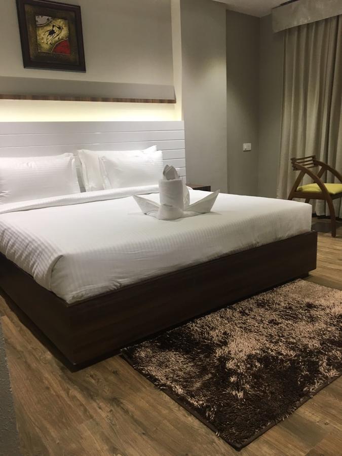 Hotel City Crown Mandsaur Eksteriør bilde