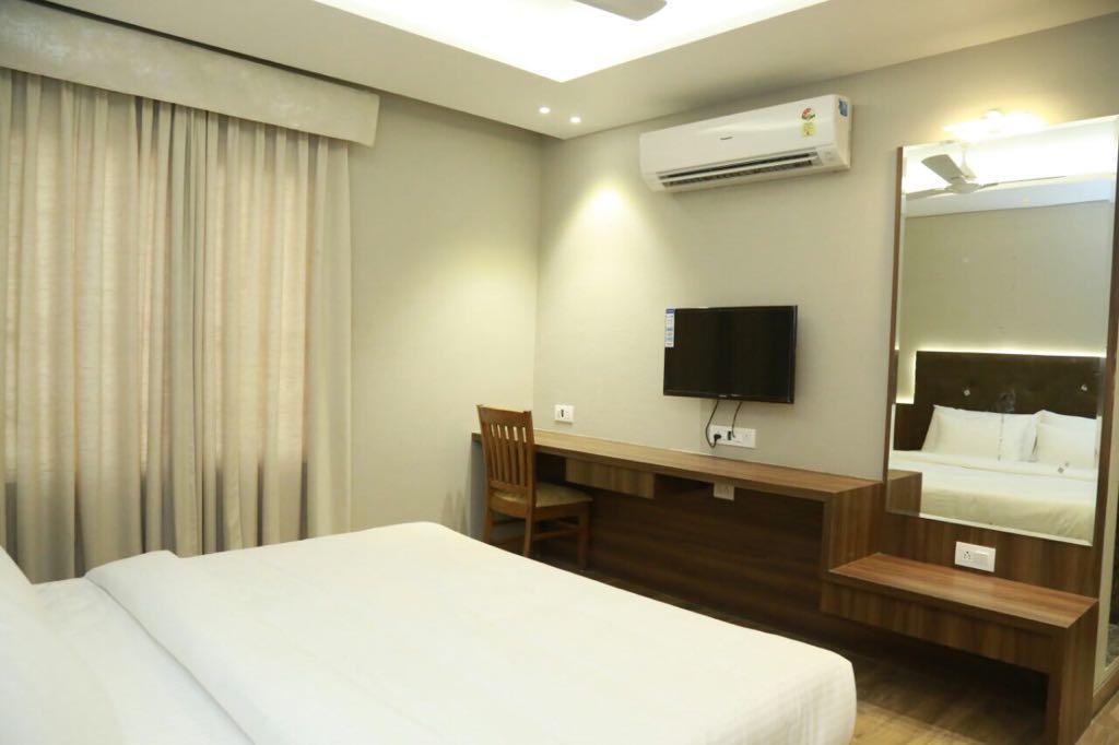 Hotel City Crown Mandsaur Eksteriør bilde