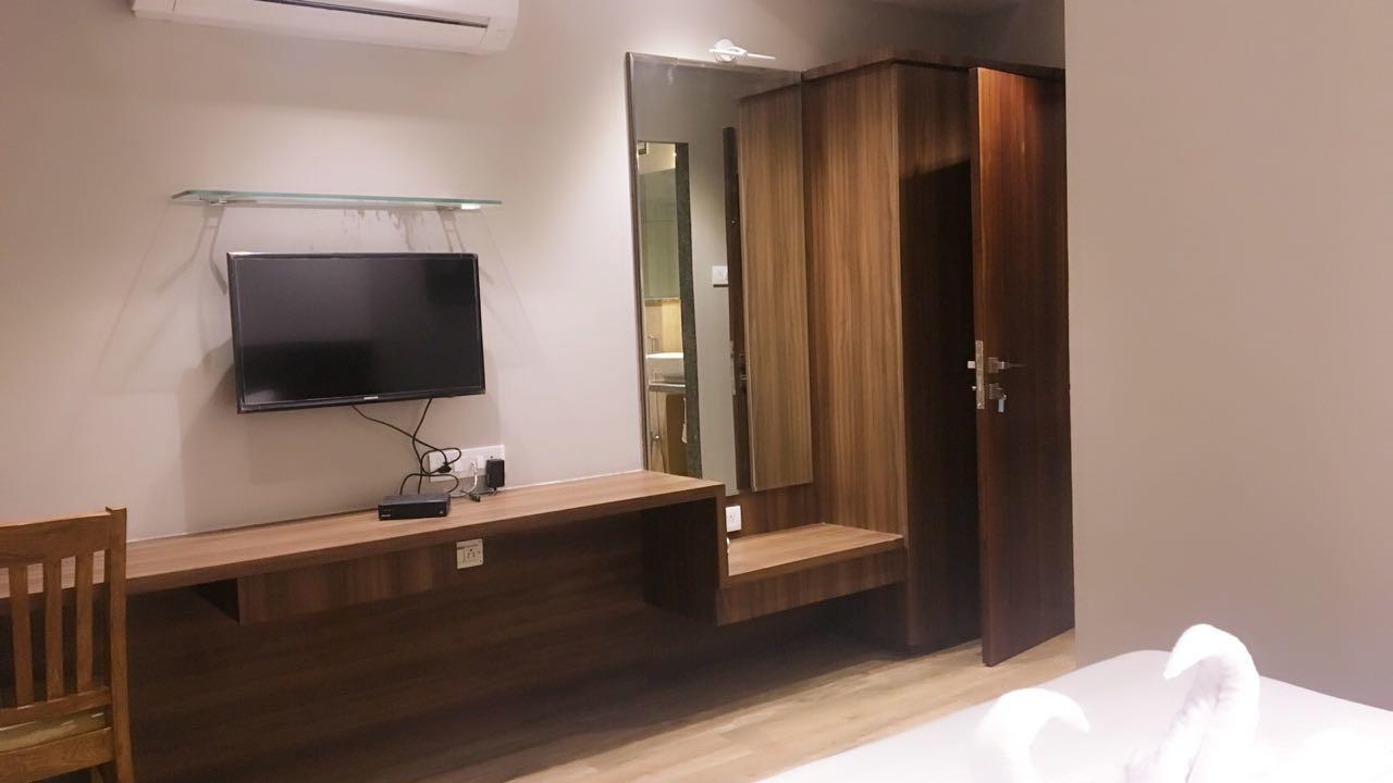 Hotel City Crown Mandsaur Eksteriør bilde